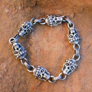 Day of the dead dia de los muerto southwestern silver jewelry native santa fe gregory segura skull link bracelet C25-4.jpg